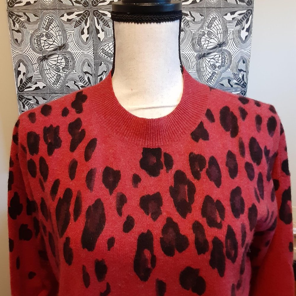 Saks 5th Ave Beautiful Leopard Cashmere Sweater Size M